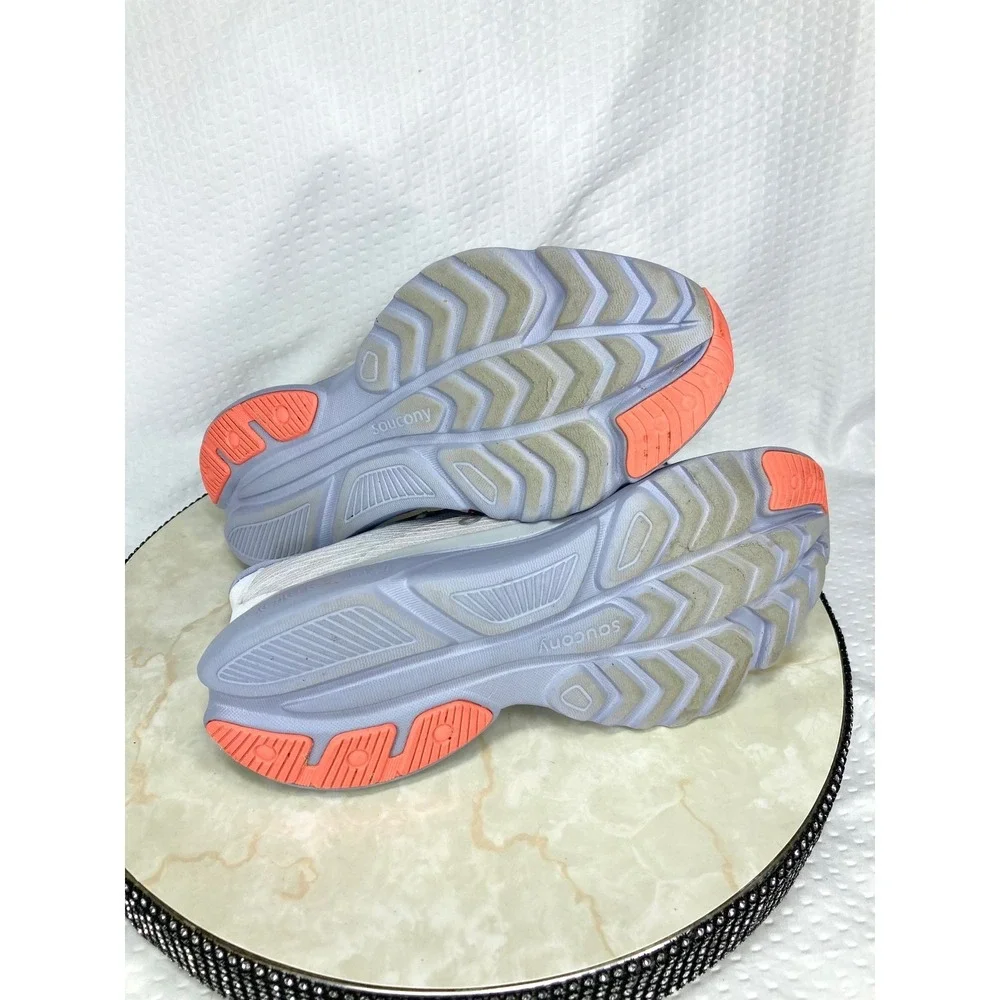 Saucony these shoes